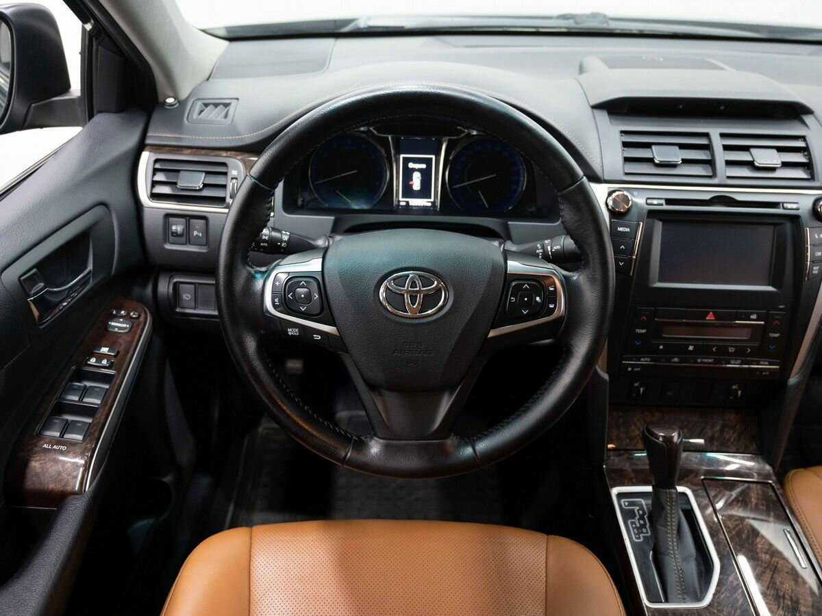 Купить Toyota Camry с пробегом. Фото: #13