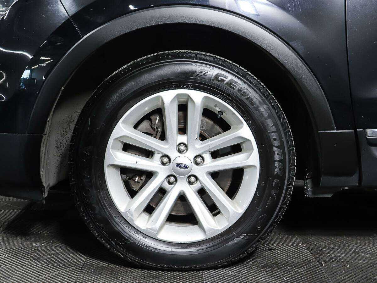 Купить Ford Explorer с пробегом. Фото: #24