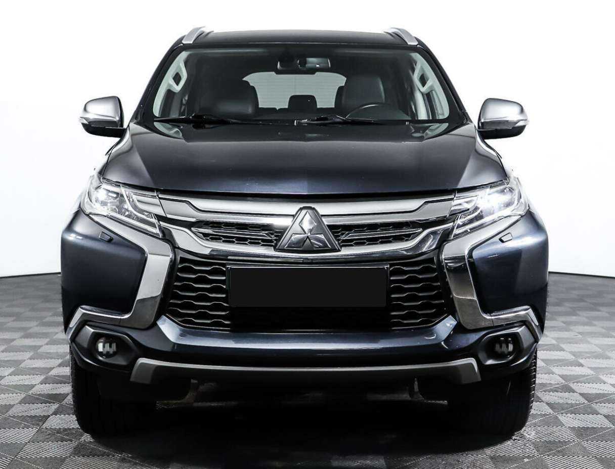 Купить Mitsubishi Pajero Sport с пробегом. Фото: #1