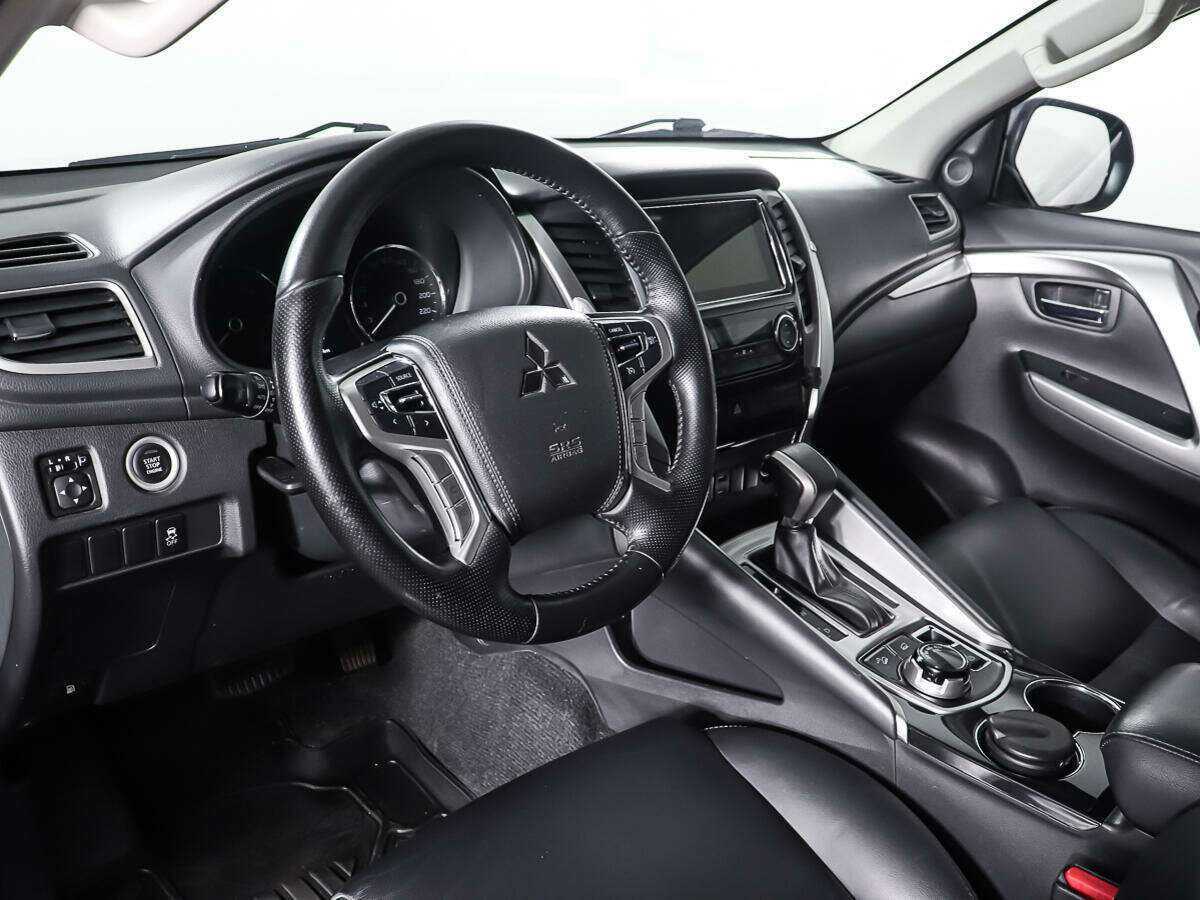 Купить Mitsubishi Pajero Sport с пробегом. Фото: #12
