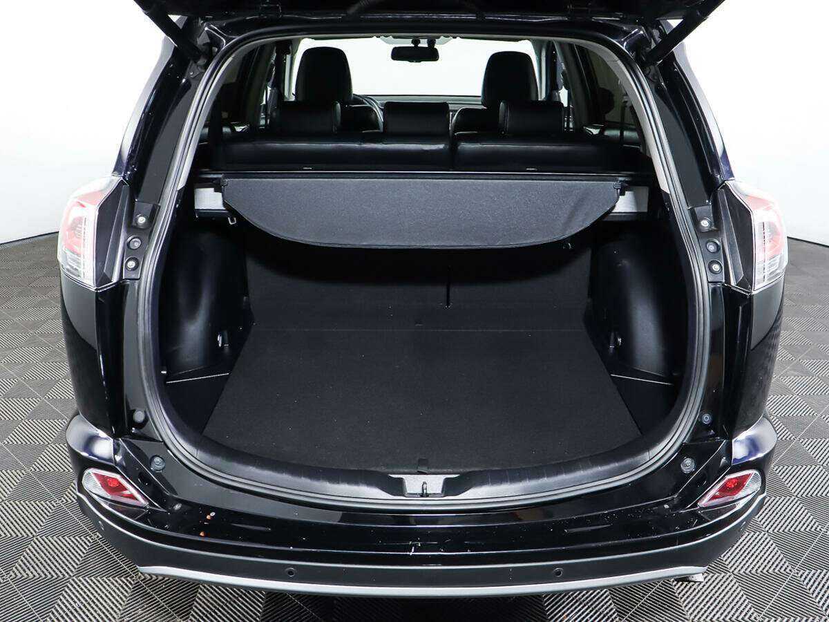 Купить Toyota RAV4 с пробегом. Фото: #8