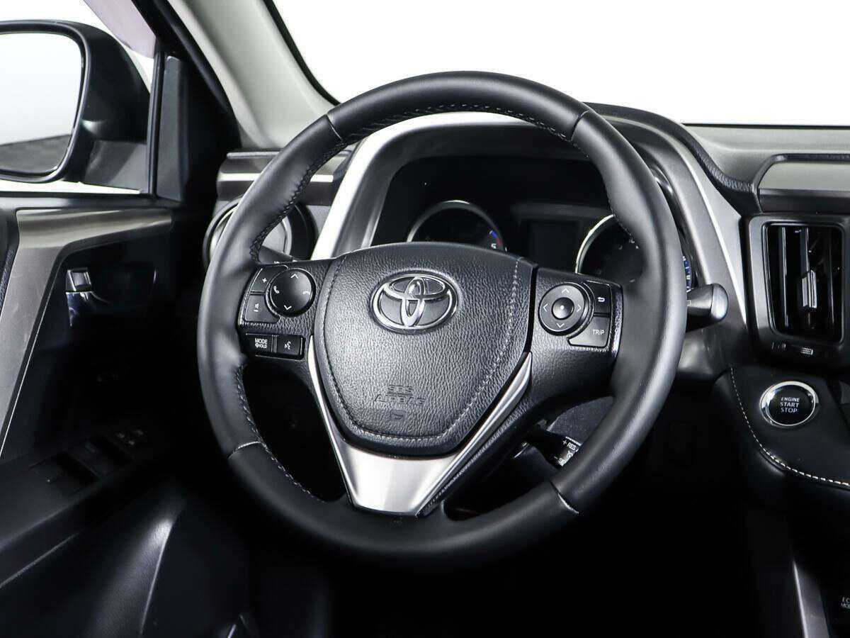 Купить Toyota RAV4 с пробегом. Фото: #15