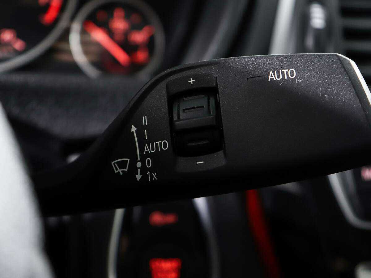 Купить BMW 3 серии с пробегом. Фото: #17