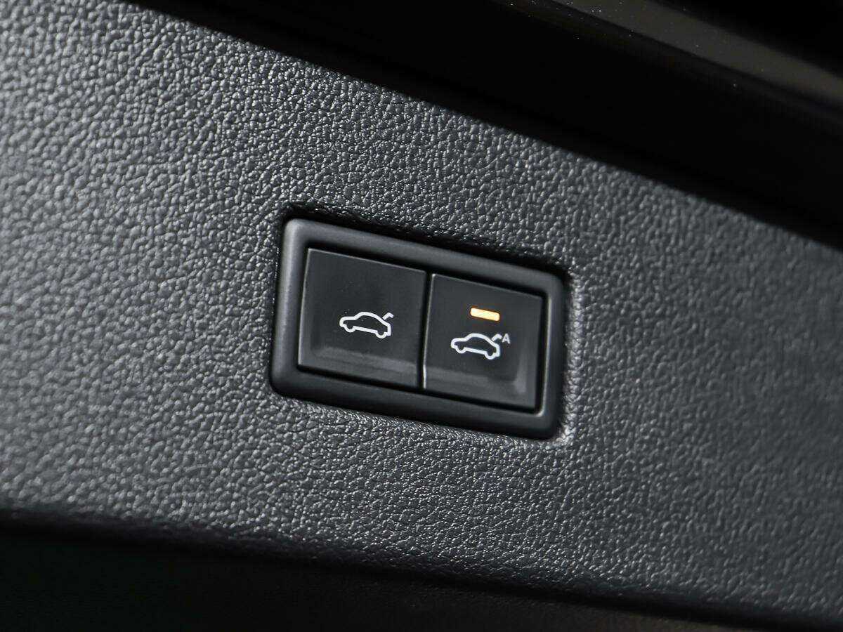 Купить Volkswagen Tiguan с пробегом. Фото: #16