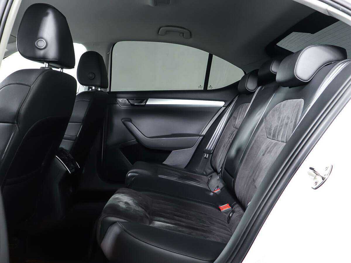 Купить Skoda Superb с пробегом. Фото: #8