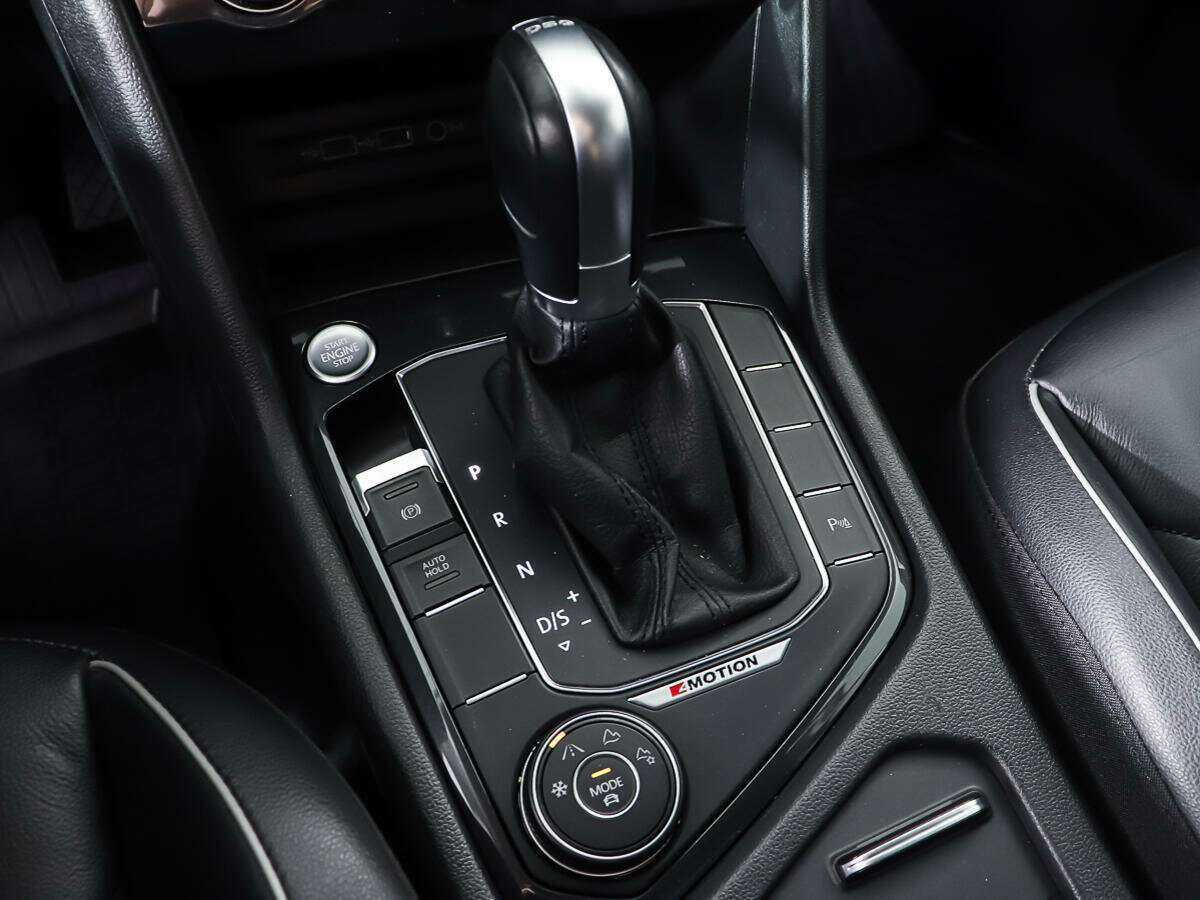 Купить Volkswagen Tiguan с пробегом. Фото: #17