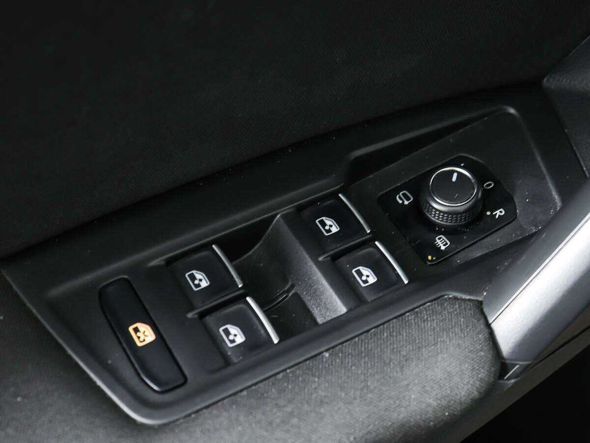 Купить Volkswagen Tiguan с пробегом. Фото: #20