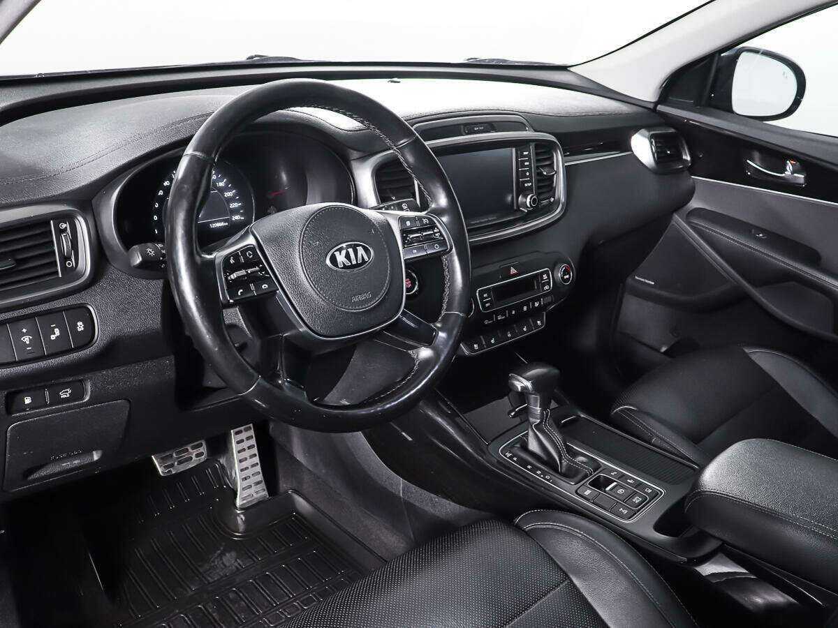 Купить Kia Sorento с пробегом. Фото: #19