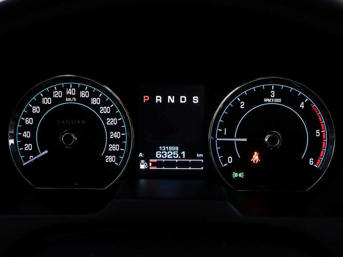 Купить Jaguar XF с пробегом. Фото: #13