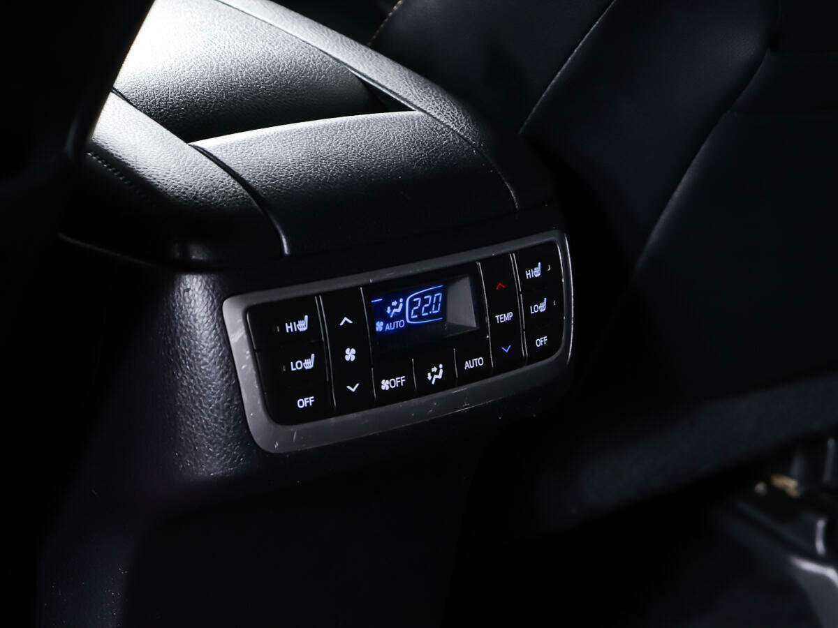 Купить Toyota Highlander с пробегом. Фото: #16