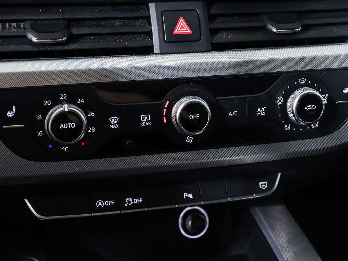 Купить Audi A4 с пробегом. Фото: #15