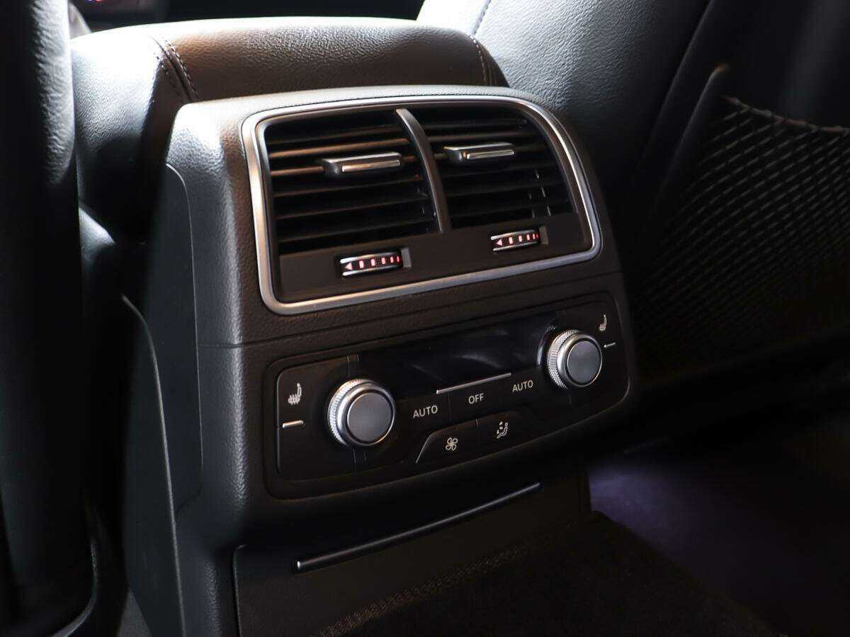 Купить Audi A6 с пробегом. Фото: #24