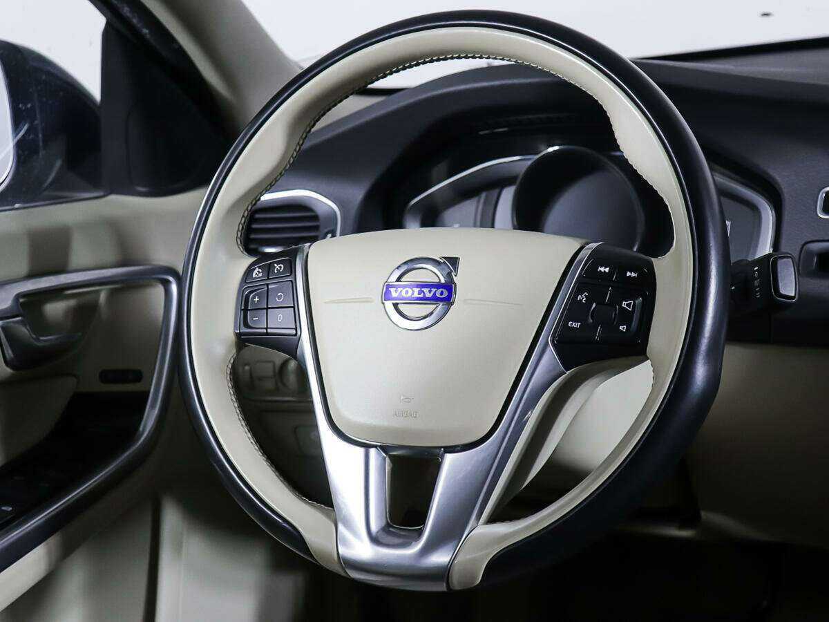 Купить Volvo S60 с пробегом. Фото: #14
