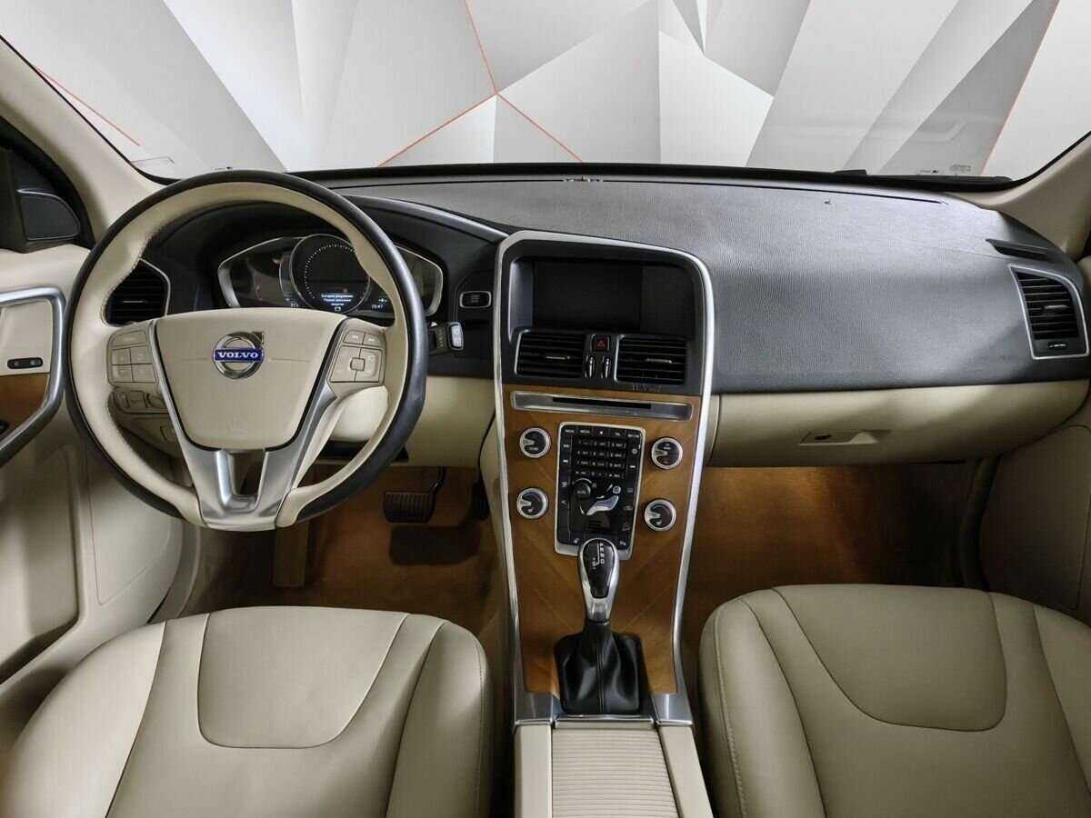 Купить Volvo XC60 с пробегом. Фото: #10