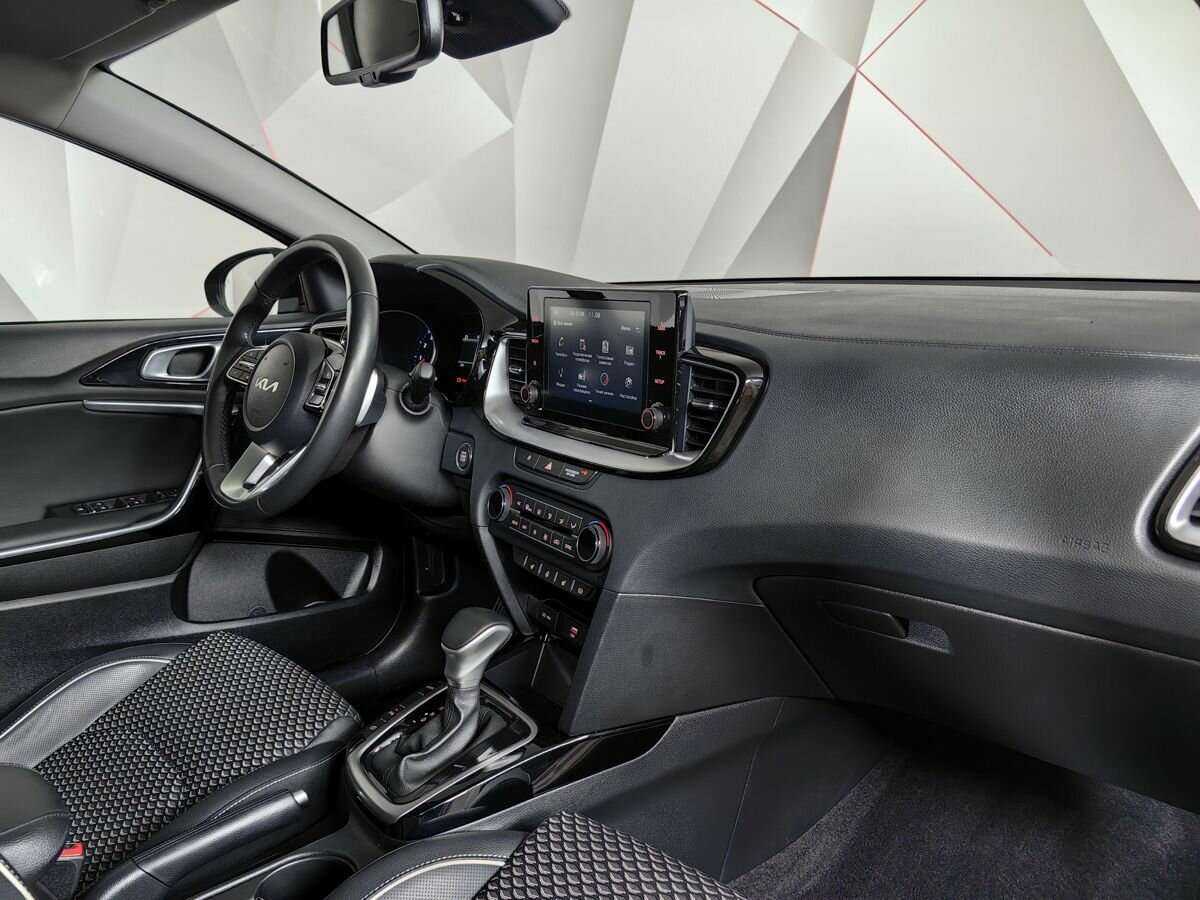 Купить Kia Ceed с пробегом. Фото: #8