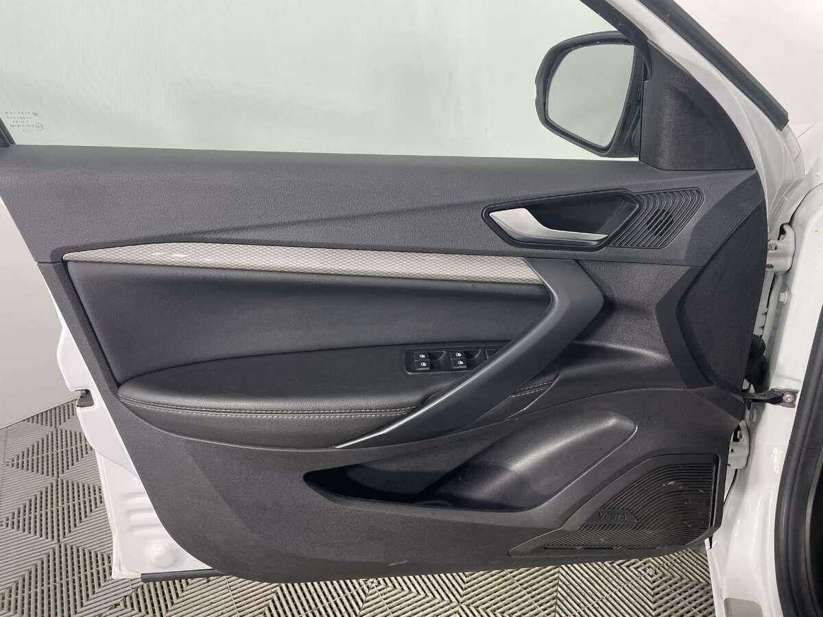 Купить Lada (ВАЗ) Vesta с пробегом. Фото: #7