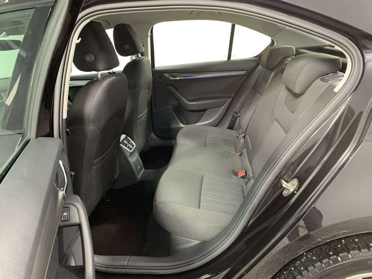Купить Skoda Octavia с пробегом. Фото: #7