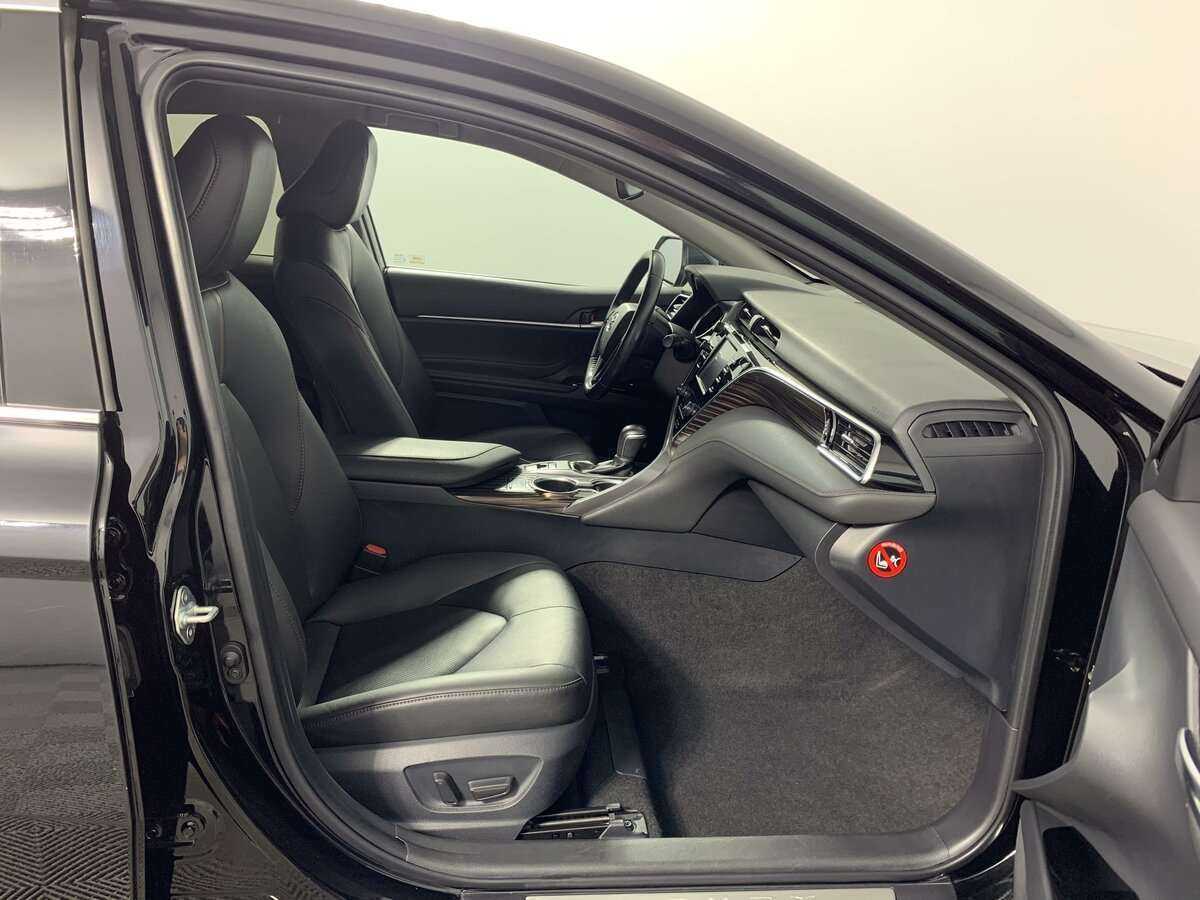 Купить Toyota Camry с пробегом. Фото: #13