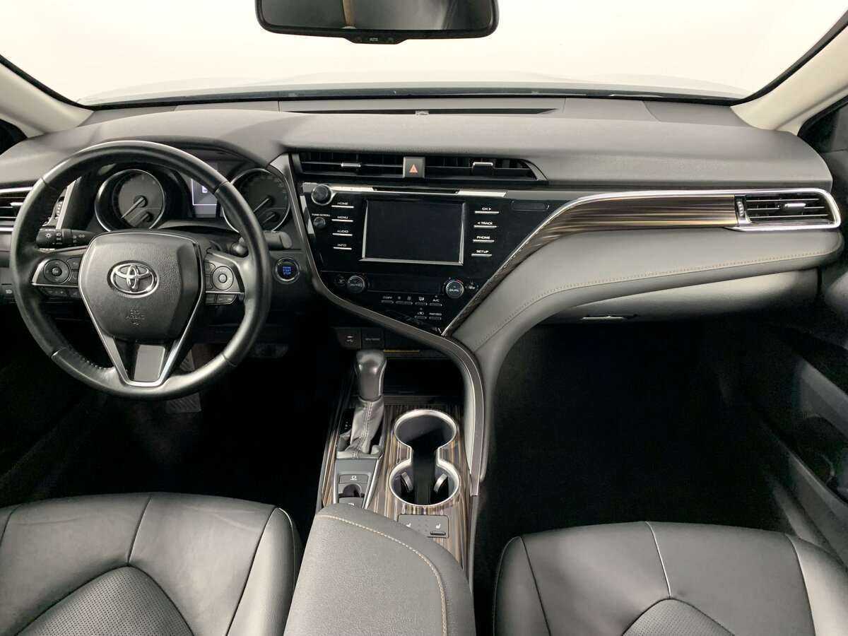 Купить Toyota Camry с пробегом. Фото: #13