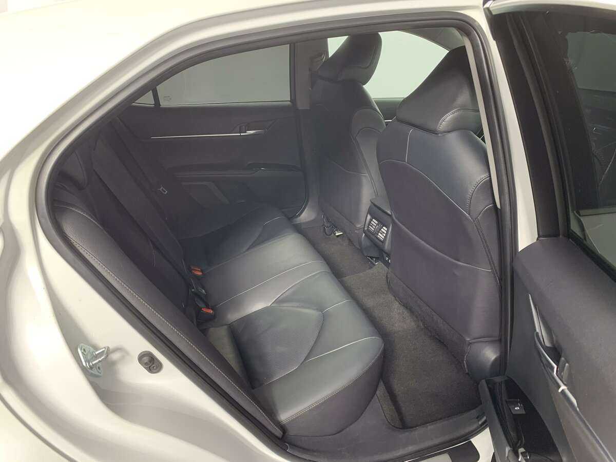 Купить Toyota Camry с пробегом. Фото: #15