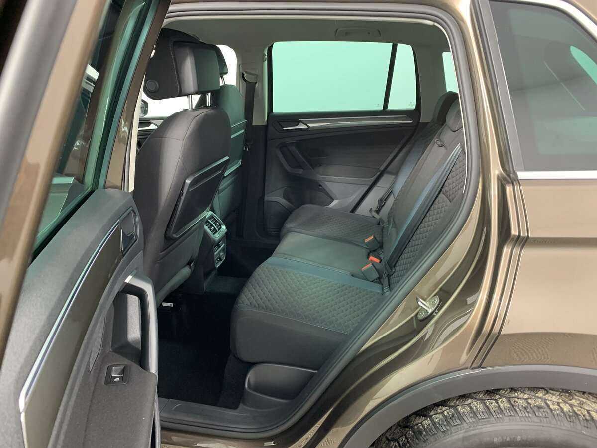 Купить Volkswagen Tiguan с пробегом. Фото: #9
