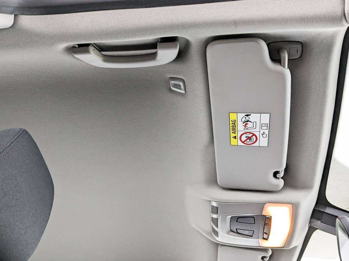 Купить BMW X1 с пробегом. Фото: #17