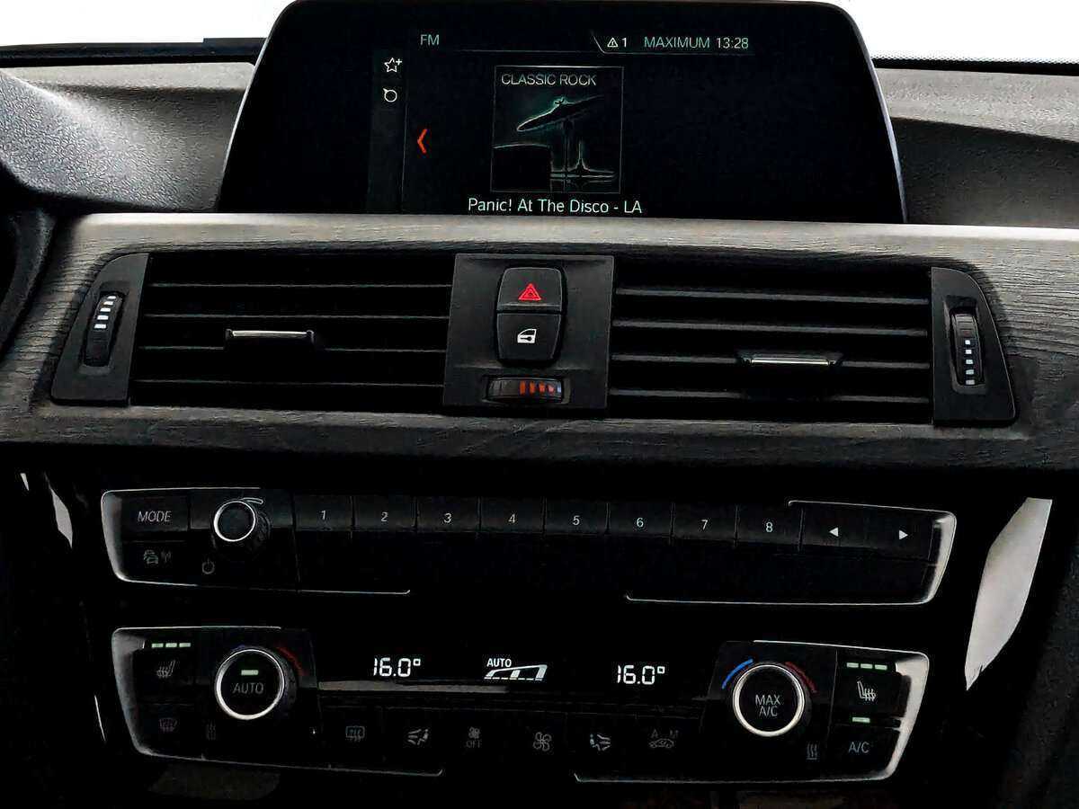 Купить BMW 3 серии с пробегом. Фото: #11