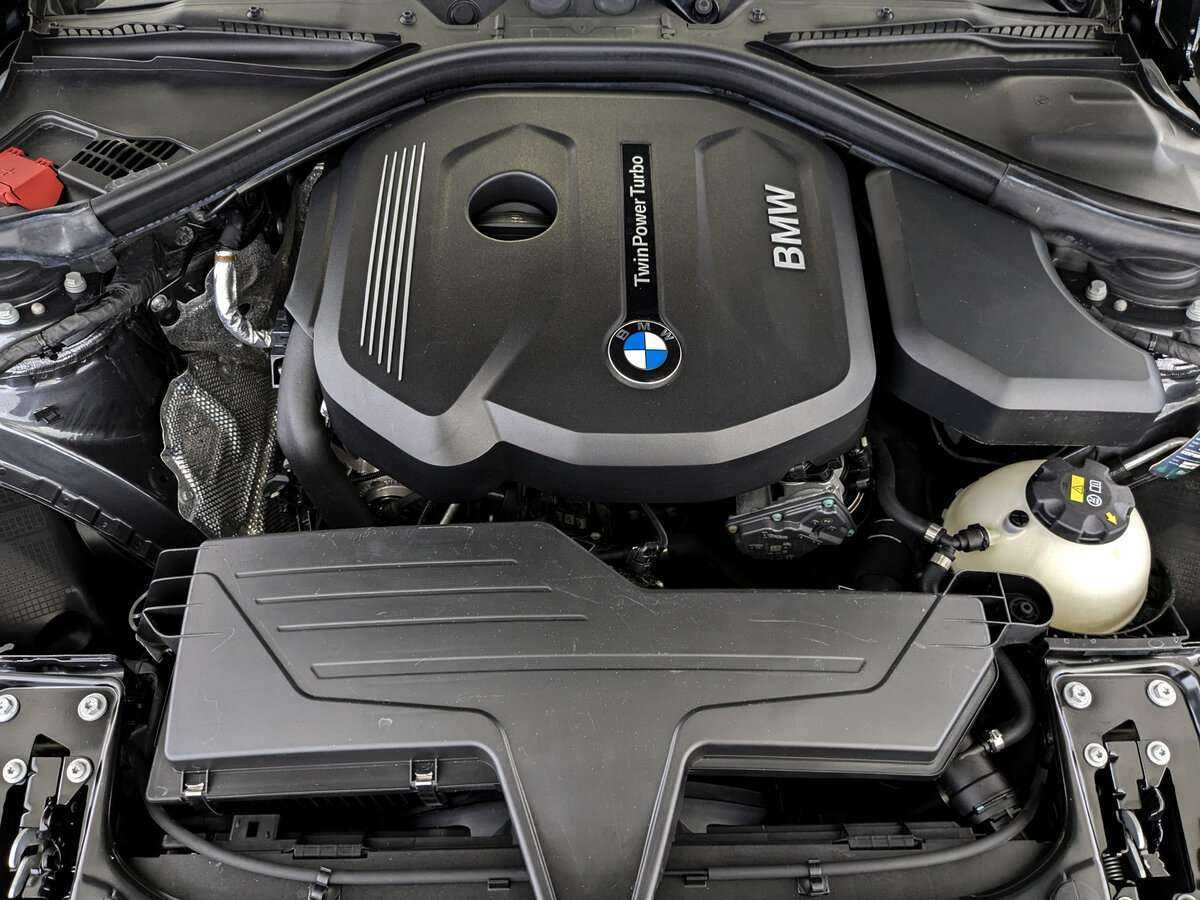 Купить BMW 3 серии с пробегом. Фото: #8