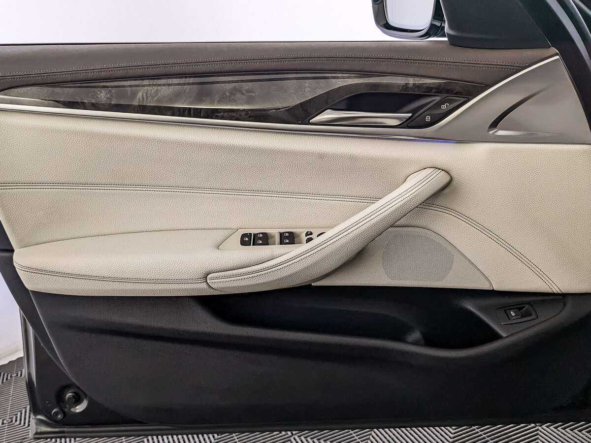 Купить BMW 5 серии с пробегом. Фото: #14