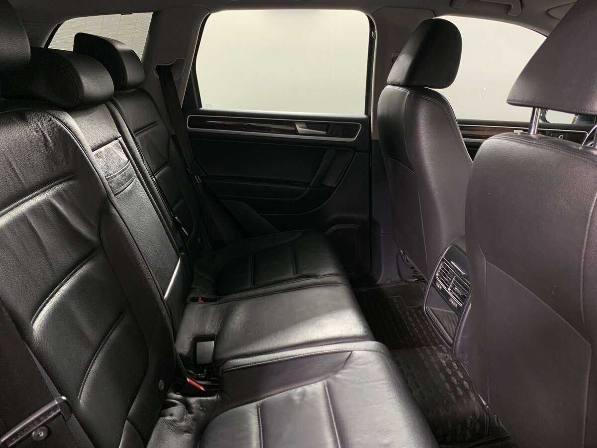 Купить Volkswagen Touareg с пробегом. Фото: #15