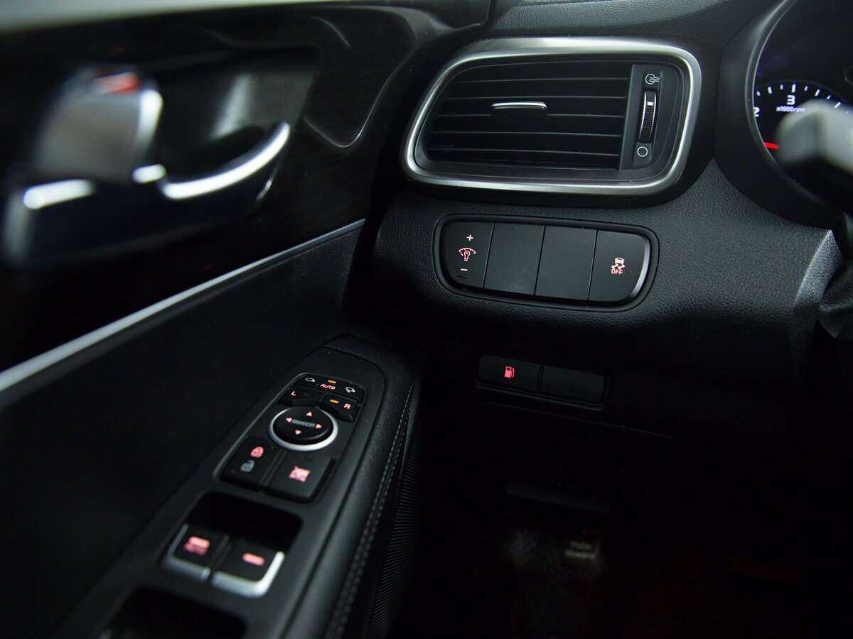 Купить Kia Sorento с пробегом. Фото: #11