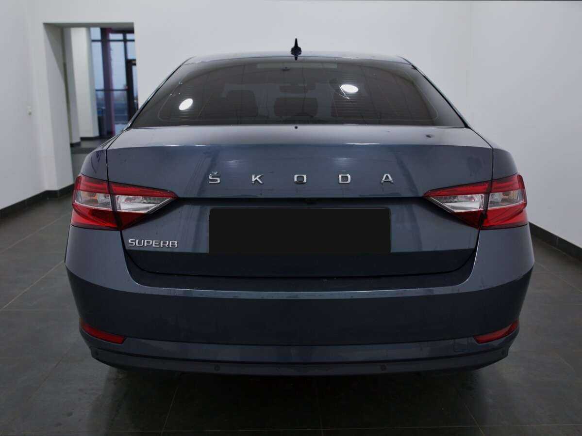 Купить Skoda Superb с пробегом. Фото: #2