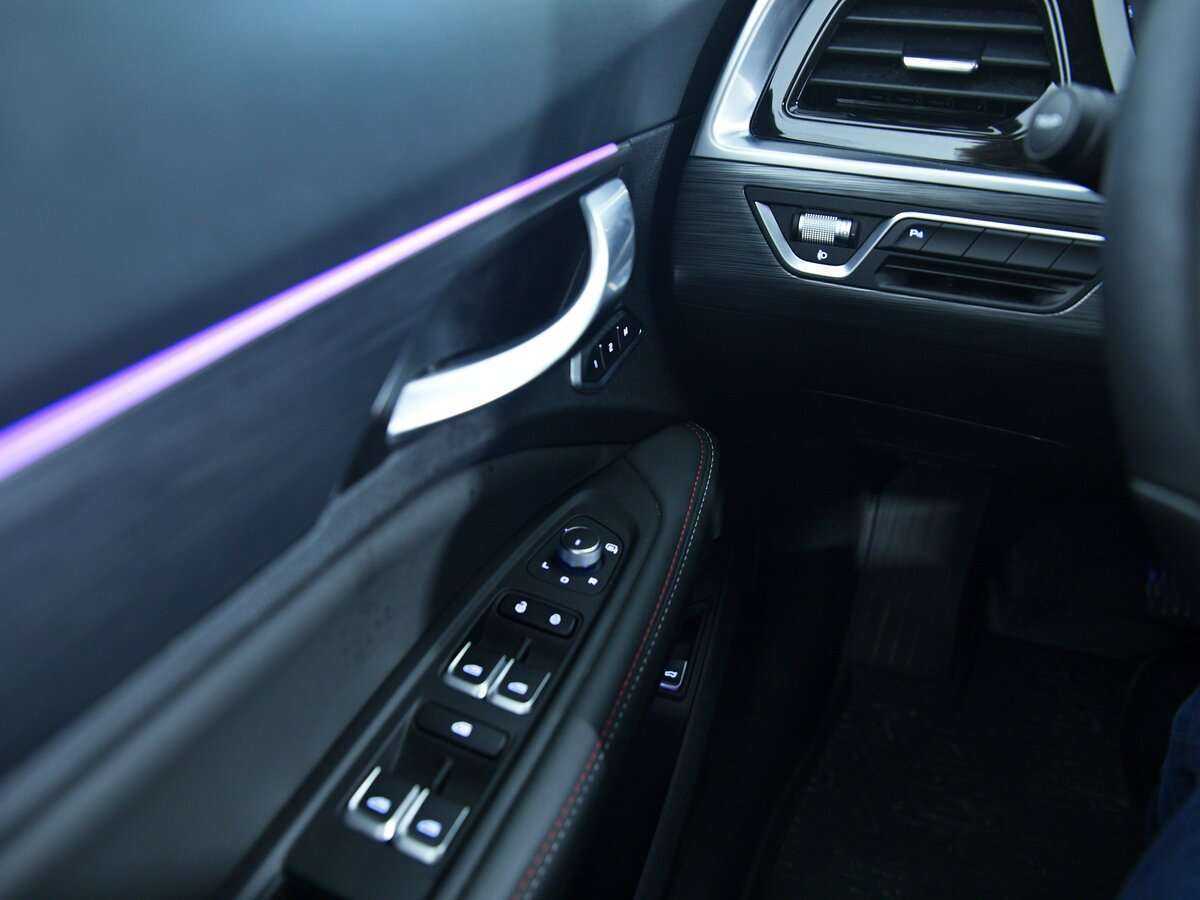 Купить Geely Tugella с пробегом. Фото: #11