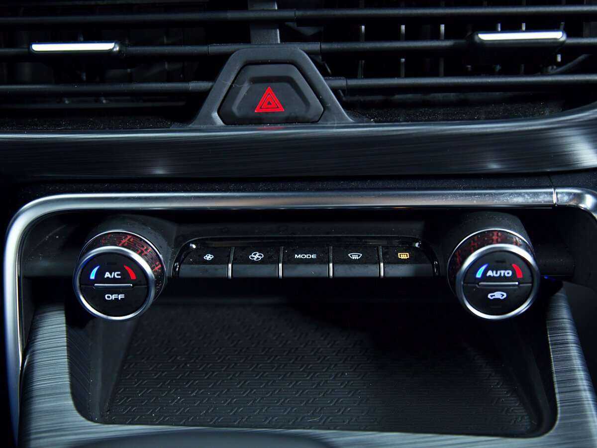 Купить Geely Tugella с пробегом. Фото: #15