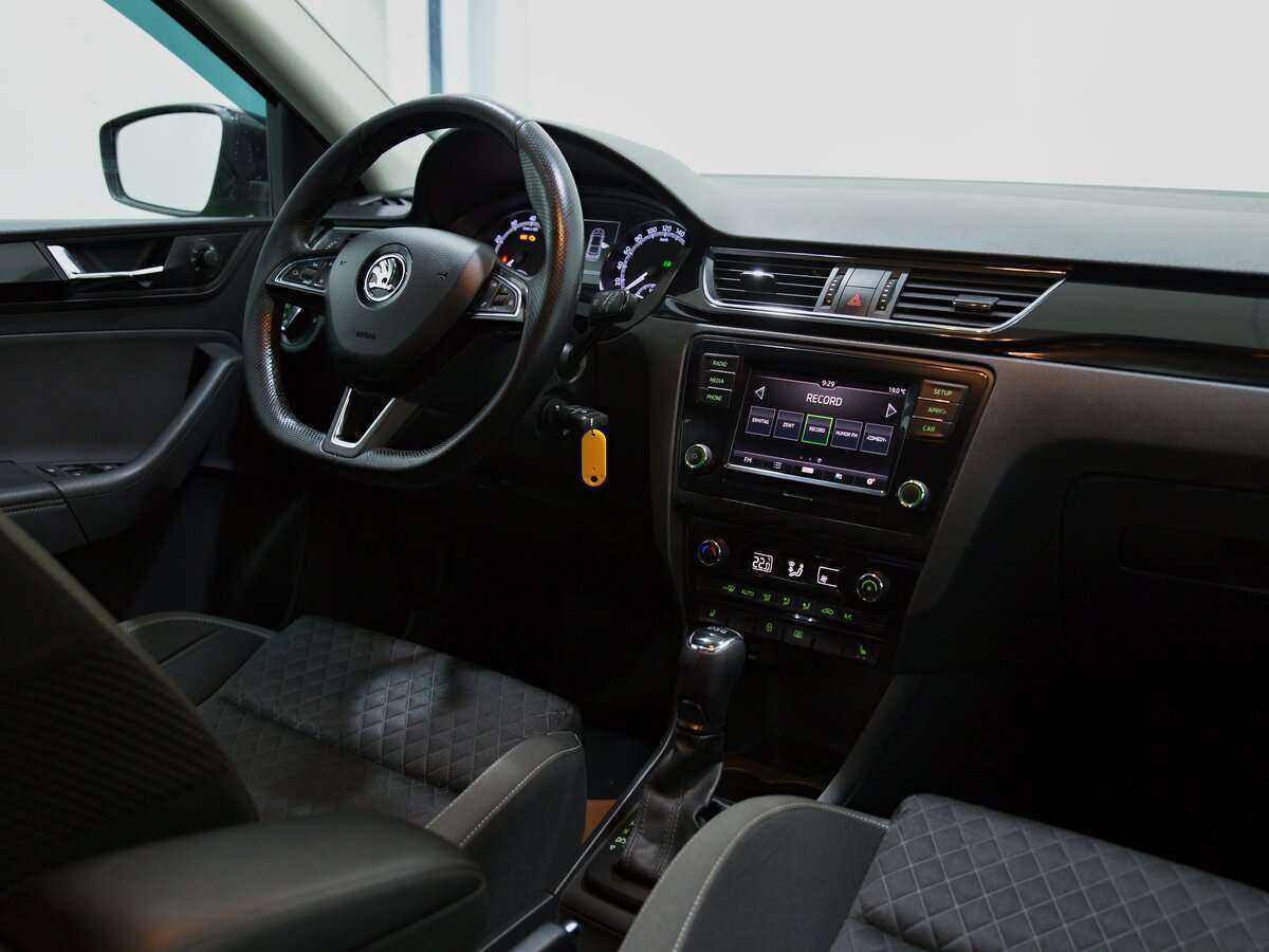 Продажа Б/У Шкода Рапид. Фото: #5