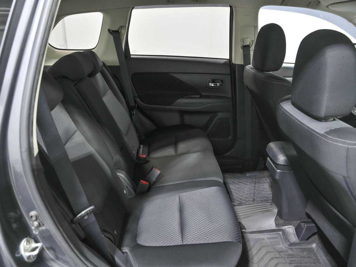 Купить Mitsubishi Outlander с пробегом. Фото: #15