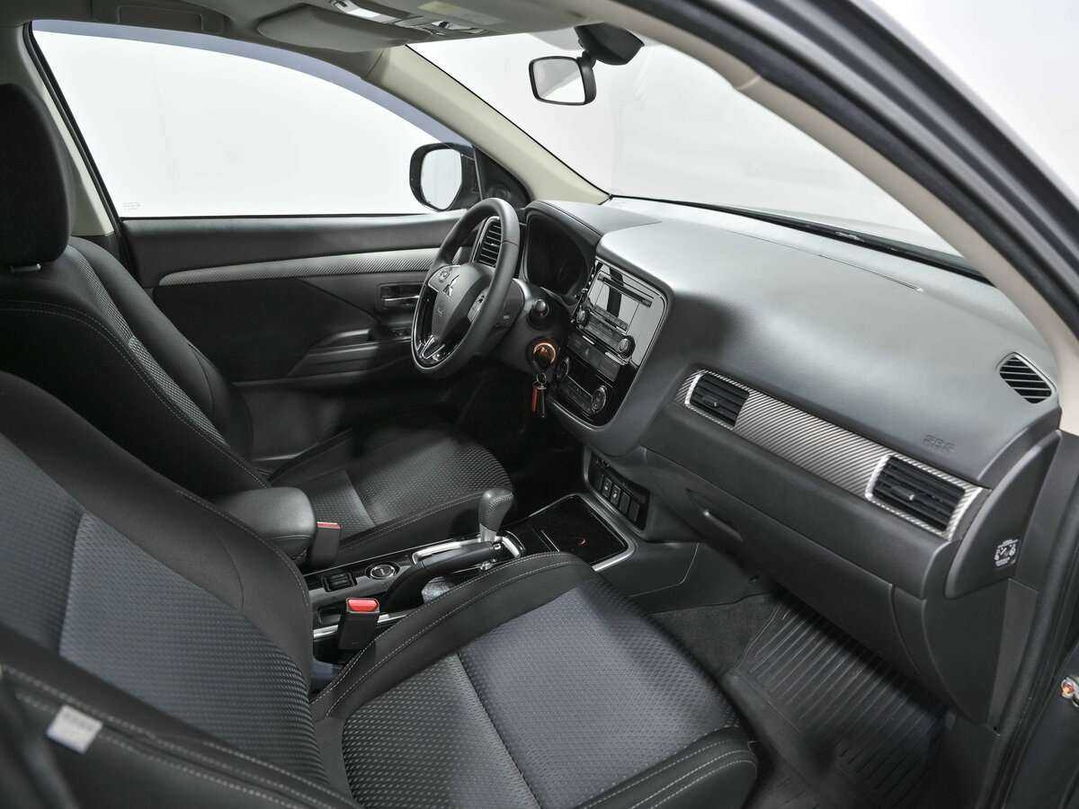 Купить Mitsubishi Outlander с пробегом. Фото: #16