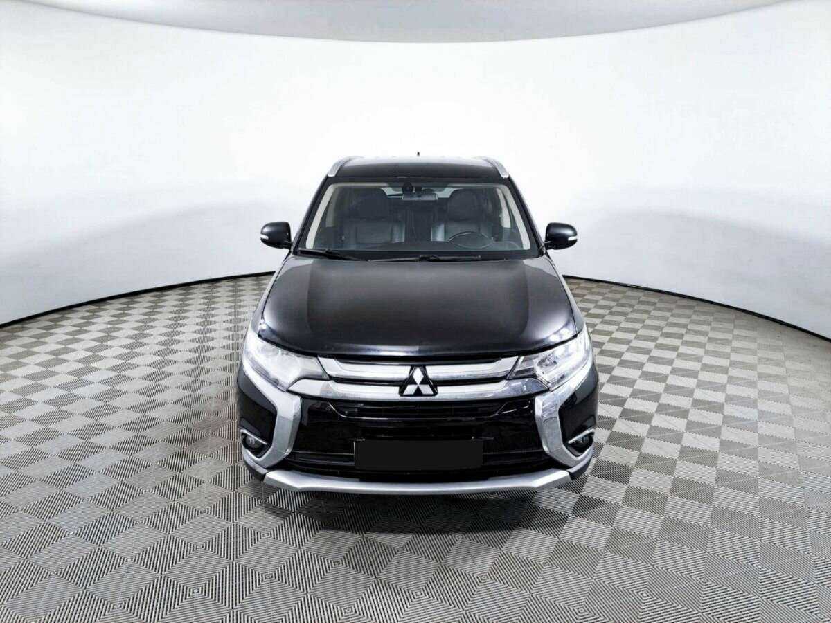 Купить Mitsubishi Outlander с пробегом. Фото: #1