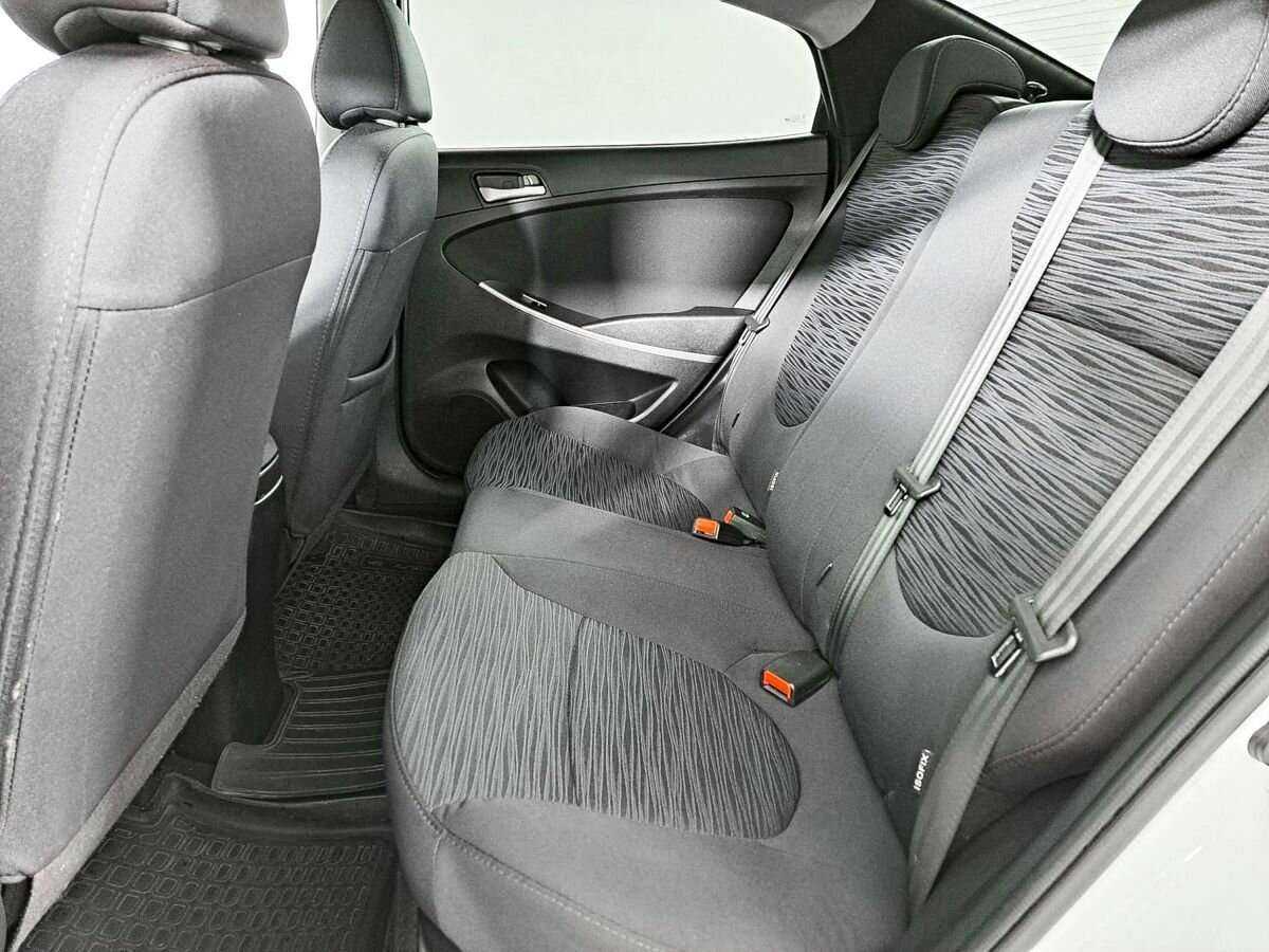 Купить Hyundai Solaris с пробегом. Фото: #7