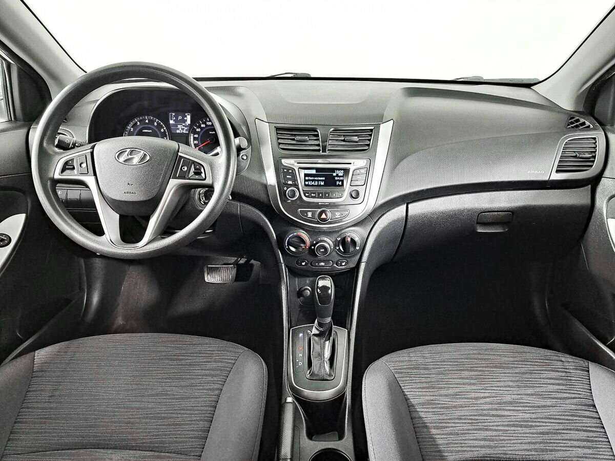 Купить Hyundai Solaris с пробегом. Фото: #9
