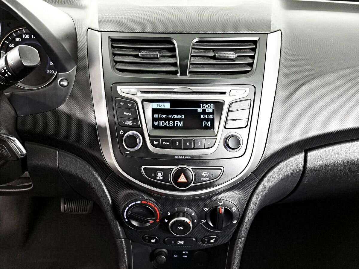 Купить Hyundai Solaris с пробегом. Фото: #10