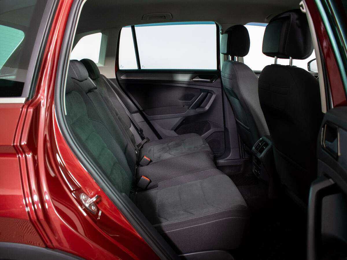 Купить Volkswagen Tiguan с пробегом. Фото: #9