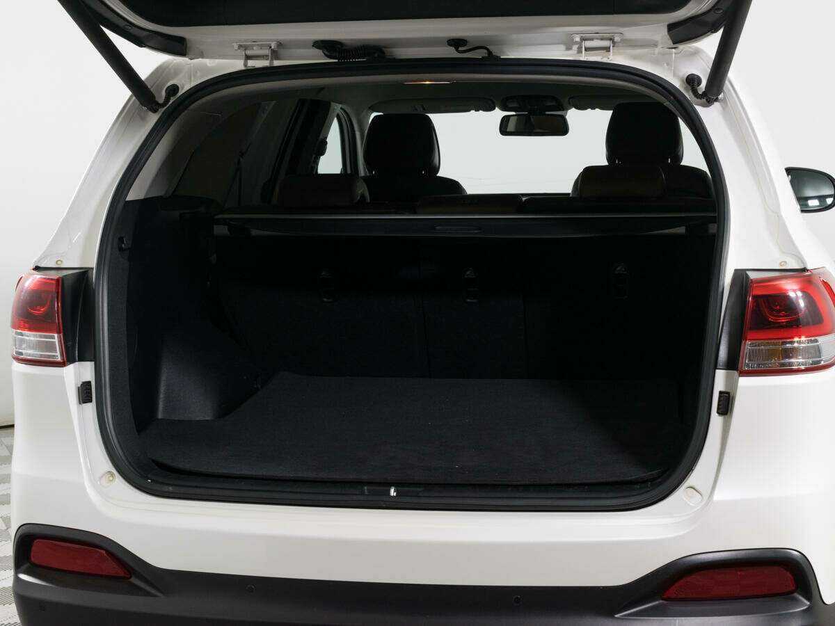 Купить Kia Sorento с пробегом. Фото: #8