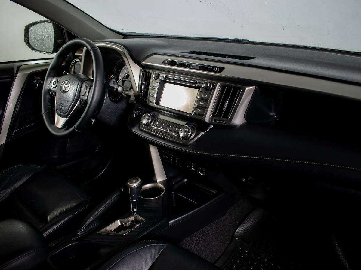 Купить Toyota RAV4 с пробегом. Фото: #6