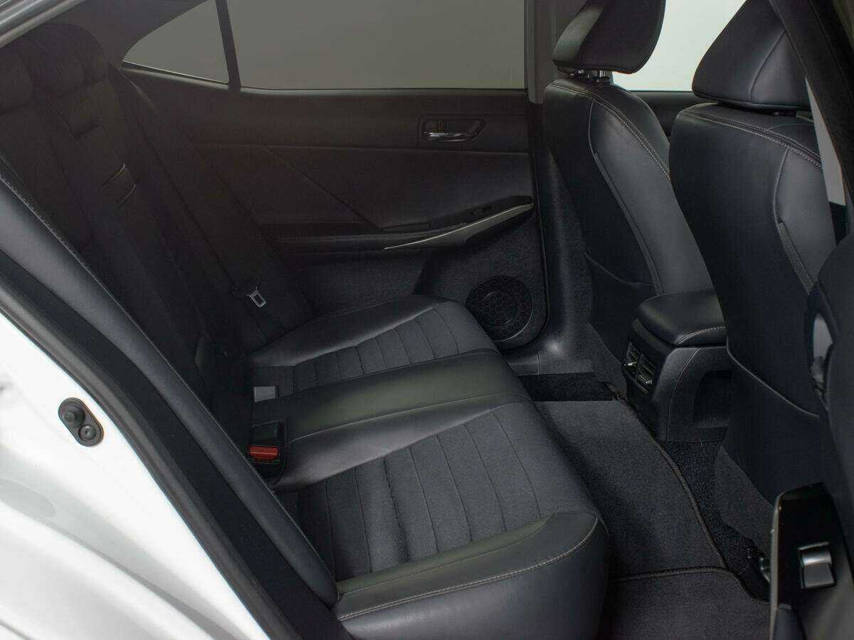 Купить Lexus IS с пробегом. Фото: #9