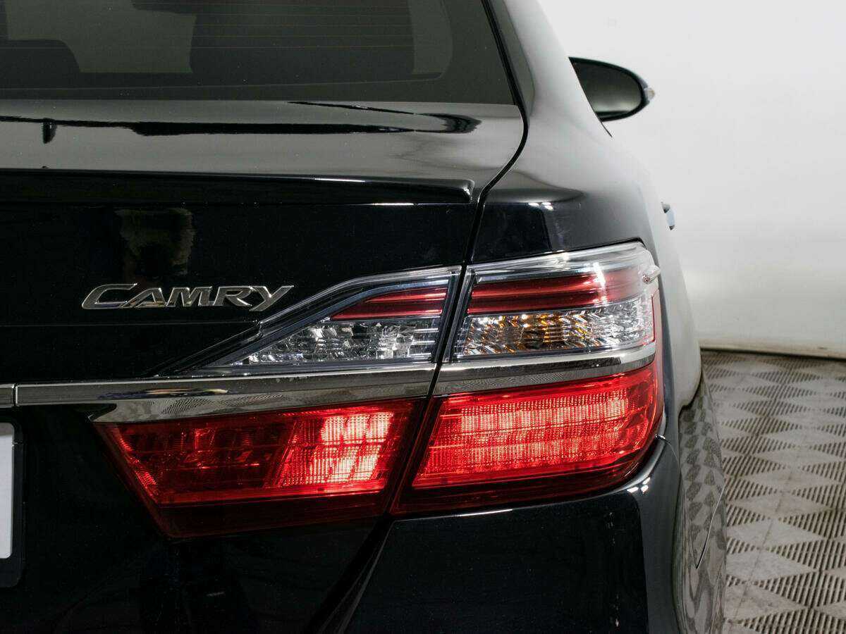 Купить Toyota Camry с пробегом. Фото: #19