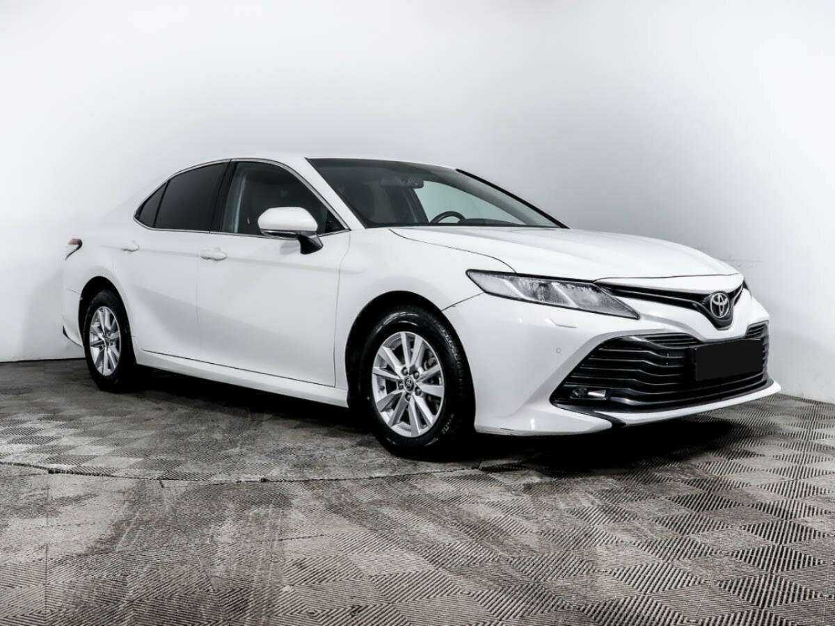 Купить Toyota Camry с пробегом. Фото: #2