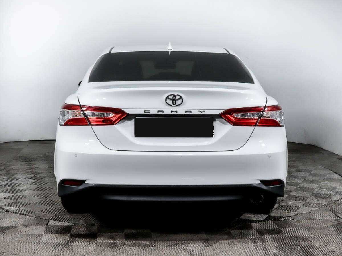 Купить Toyota Camry с пробегом. Фото: #4