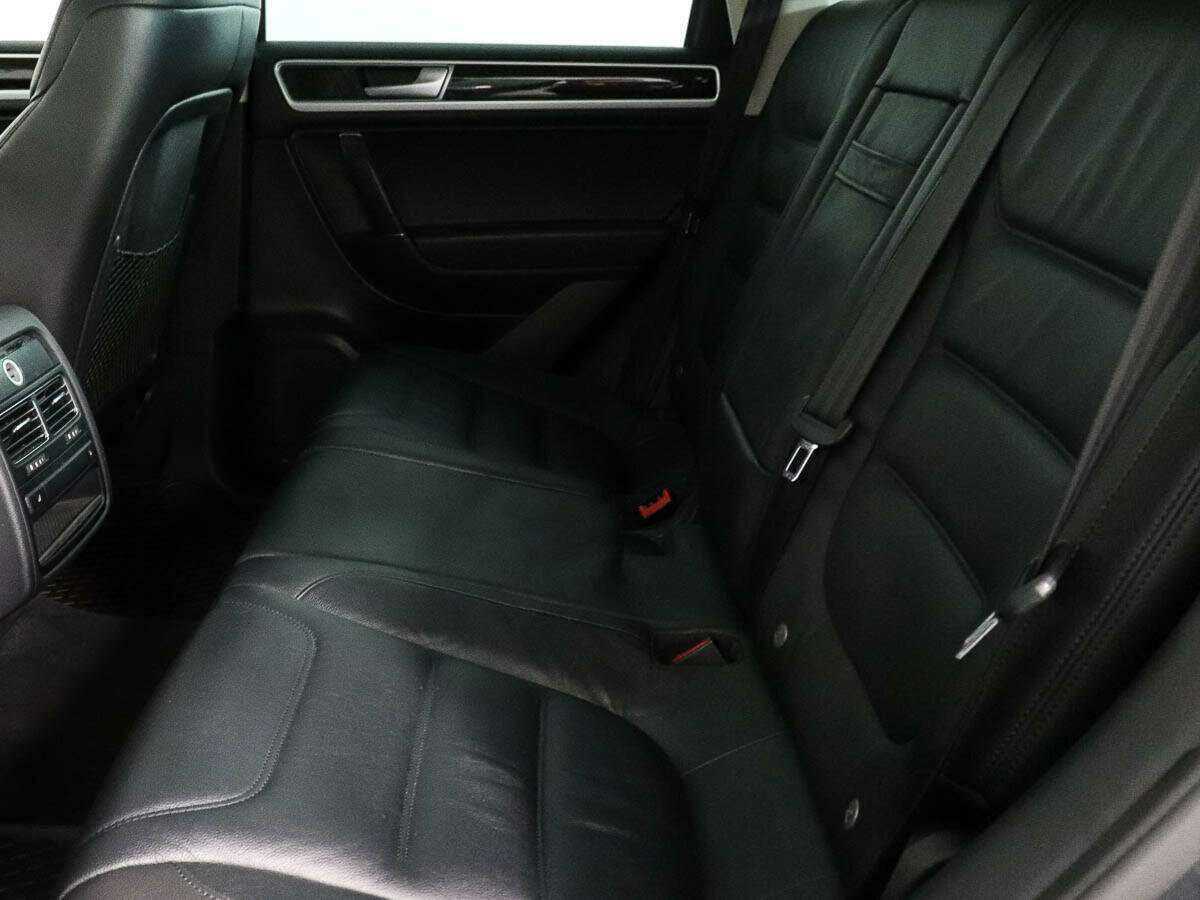 Купить Volkswagen Touareg с пробегом. Фото: #6