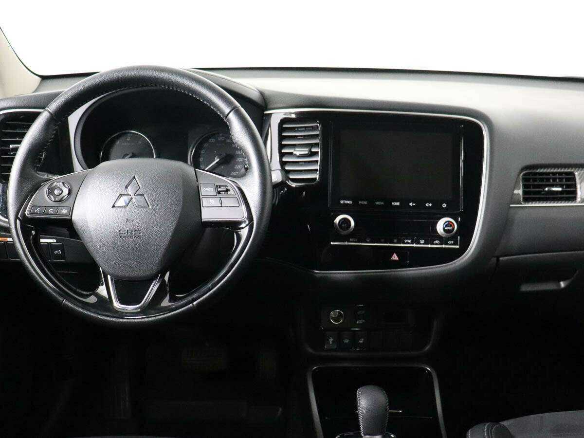 Купить Mitsubishi Outlander с пробегом. Фото: #9